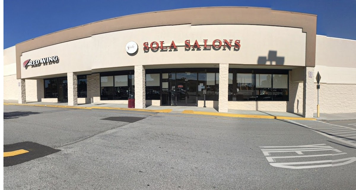 Behold The Crown Salon photo 2