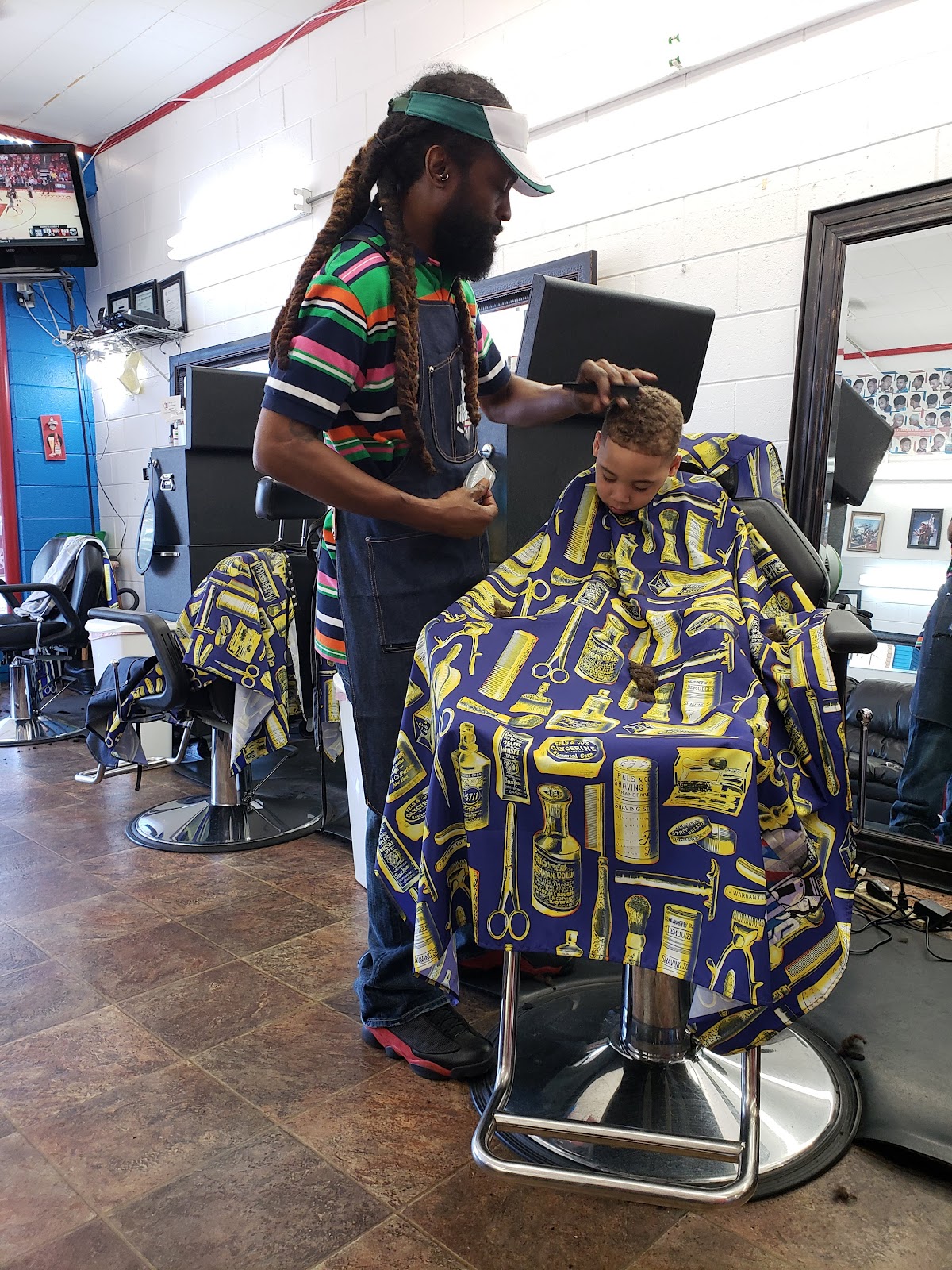 Creswell's Barbershop photo 3