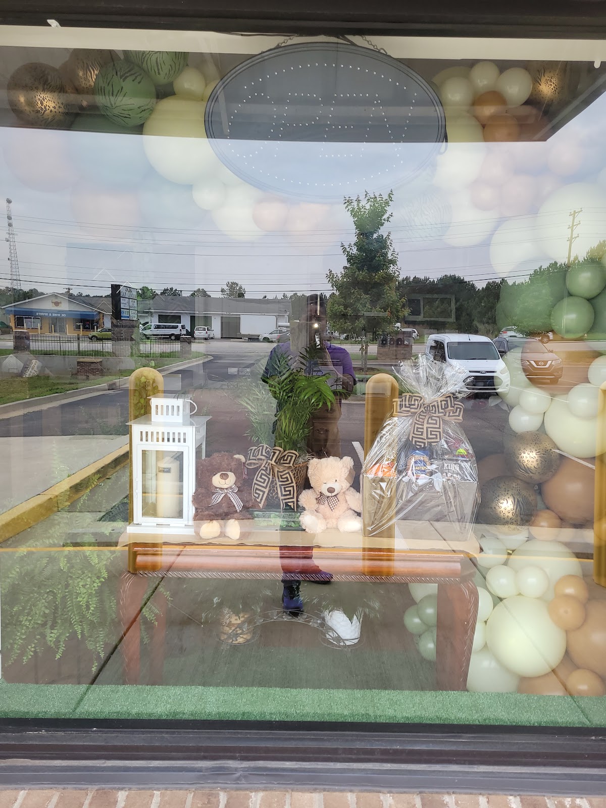 D & K Flowers & Frames photo 2