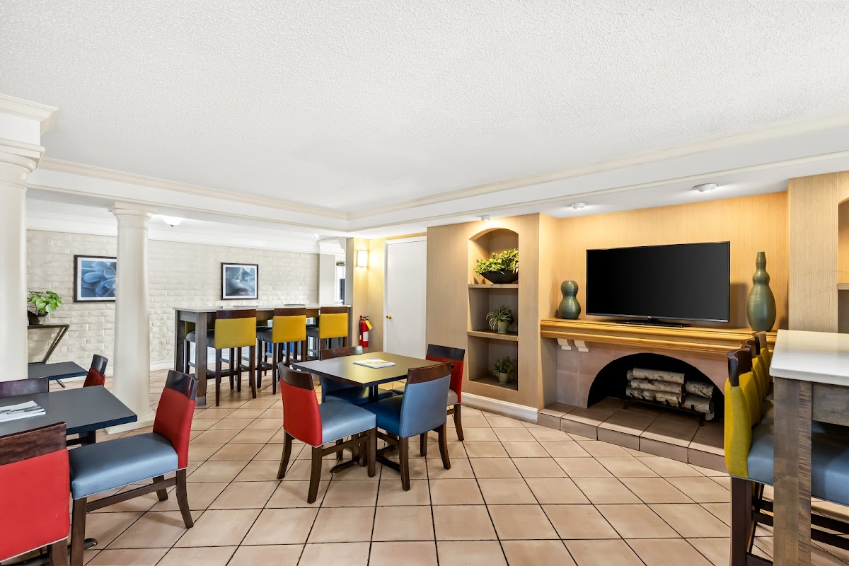 Econo Lodge Augusta North - Washington Road photo 4