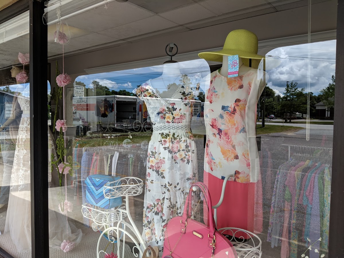Encore Boutique & Consignments photo 2