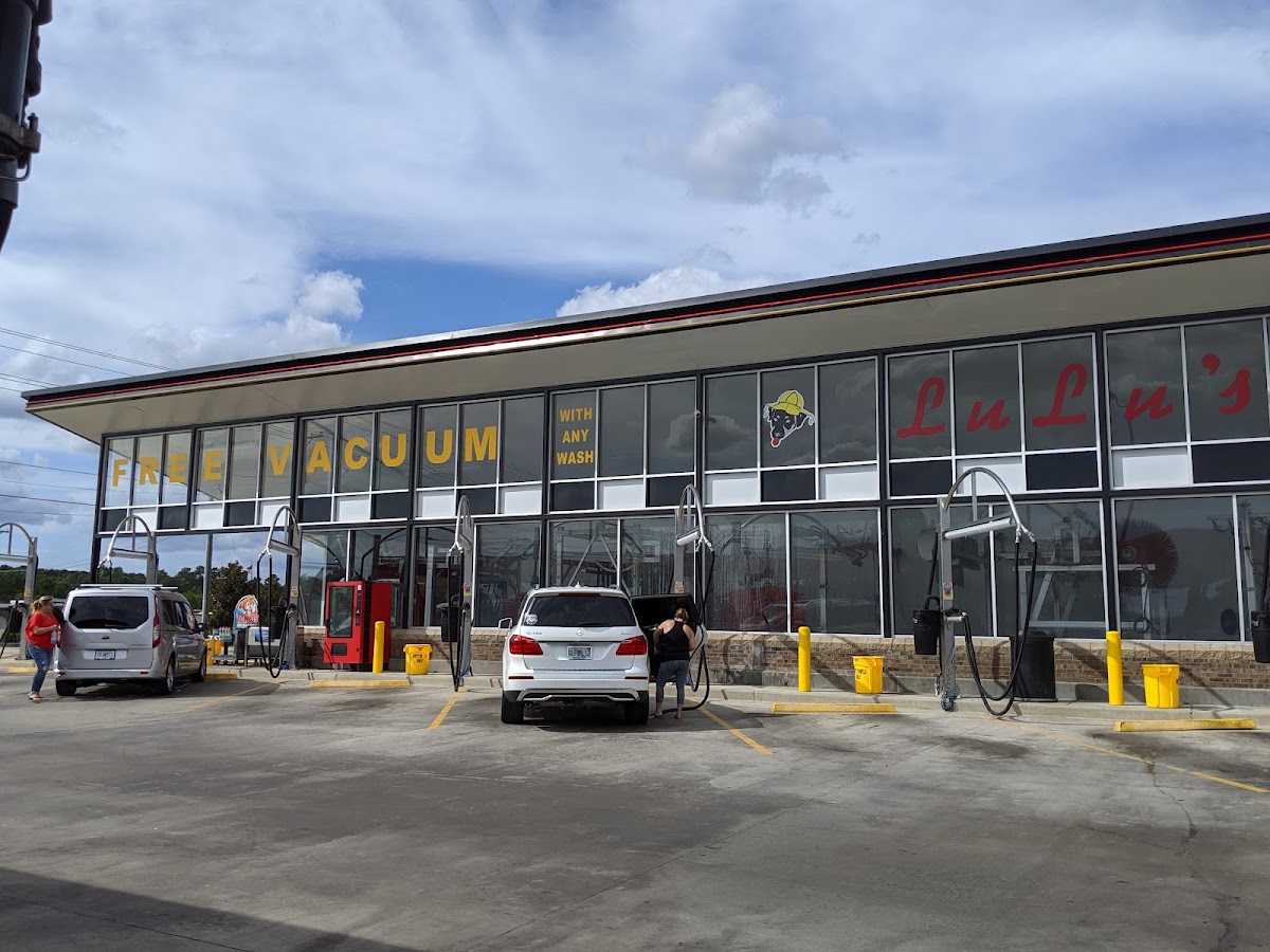 LuLu's Car Wash photo 4