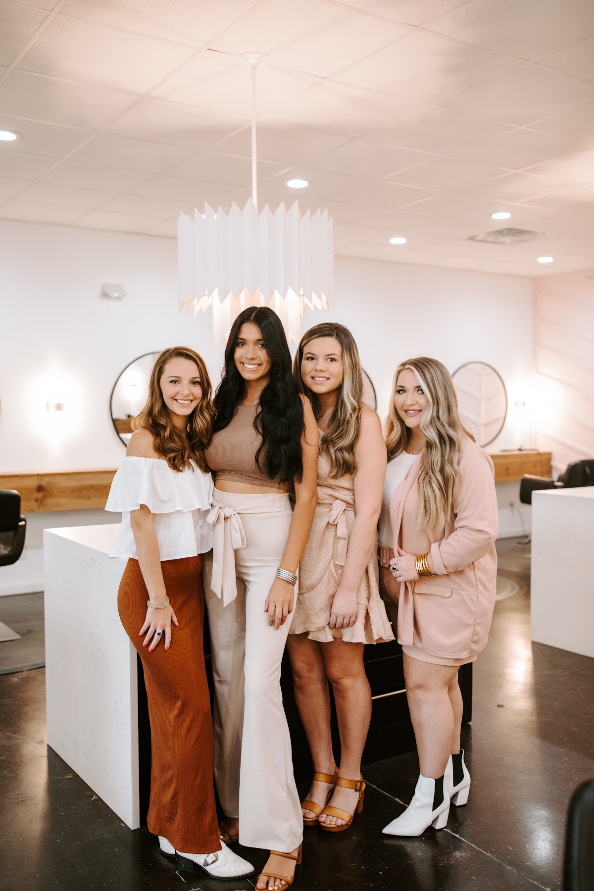 Mane 18 Salon & Spa photo 4