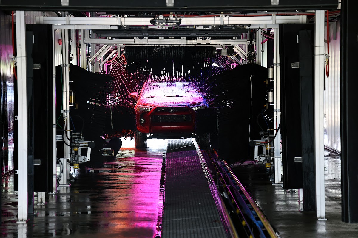 Moby's Car Wash photo 2