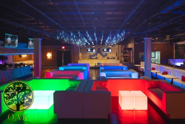 OAK Restaurant and Lounge photo 3