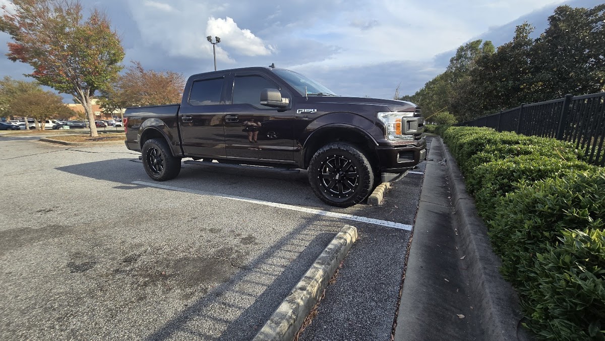 Rock N' Wash Auto Spa photo 2