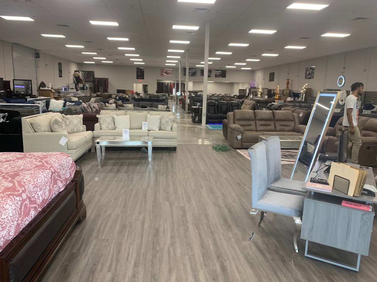 Royal Furniture & Mattress photo 4